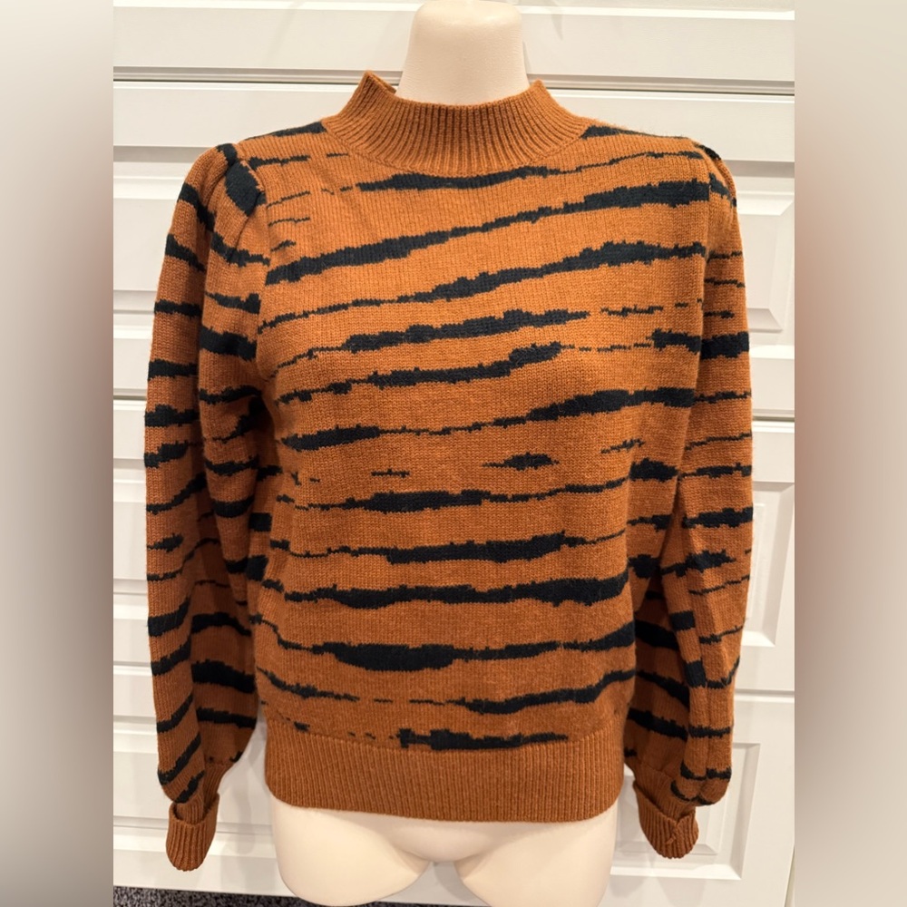 Tiger Print Puff Sleeve Crew Neck Sweater